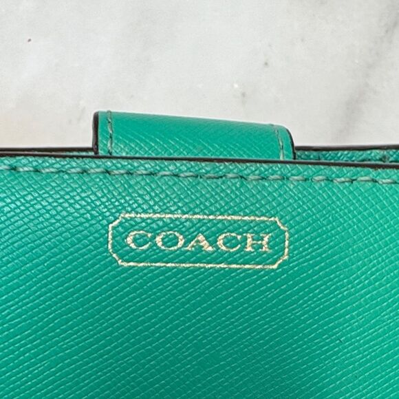 Coach Wallet Leather Cross Grain Snap Closure Compact Wallet - Picture 16 of 16